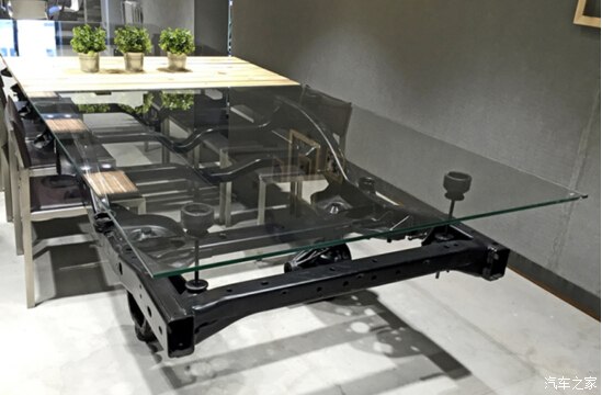 帶你走進(jìn)這家傳說(shuō)中的最酷炫的Jeep展廳領(lǐng)略一番(圖5)